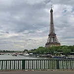 Studio privé&cosy à 10 min de la Tour Eiffel !